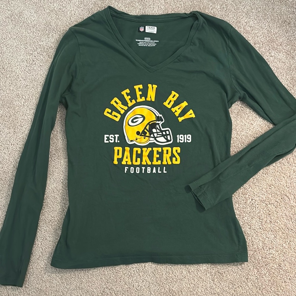 Women’s Long Sleeve Green Bay Packer’s Official NFL Team Apparel